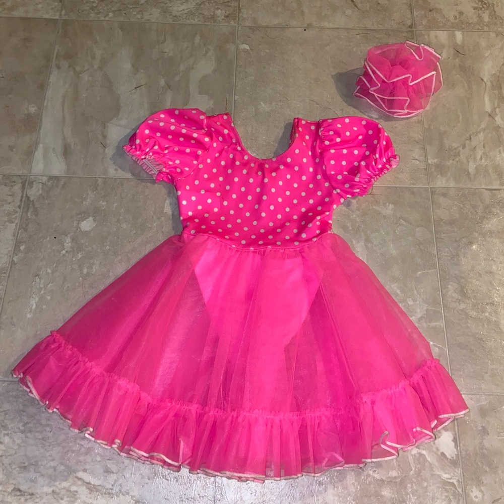 Dance costume size: SC (4-6)
